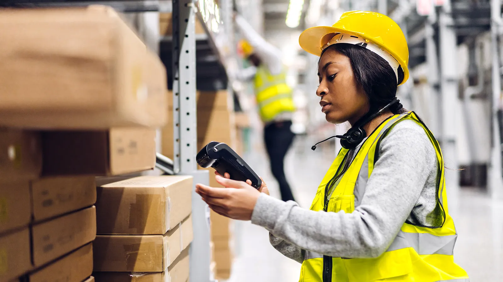 A 4PL oversees the entire supply chain, coordinating 3PLs, integrating tech, and driving strategic logistics optimization (Source: Internet)