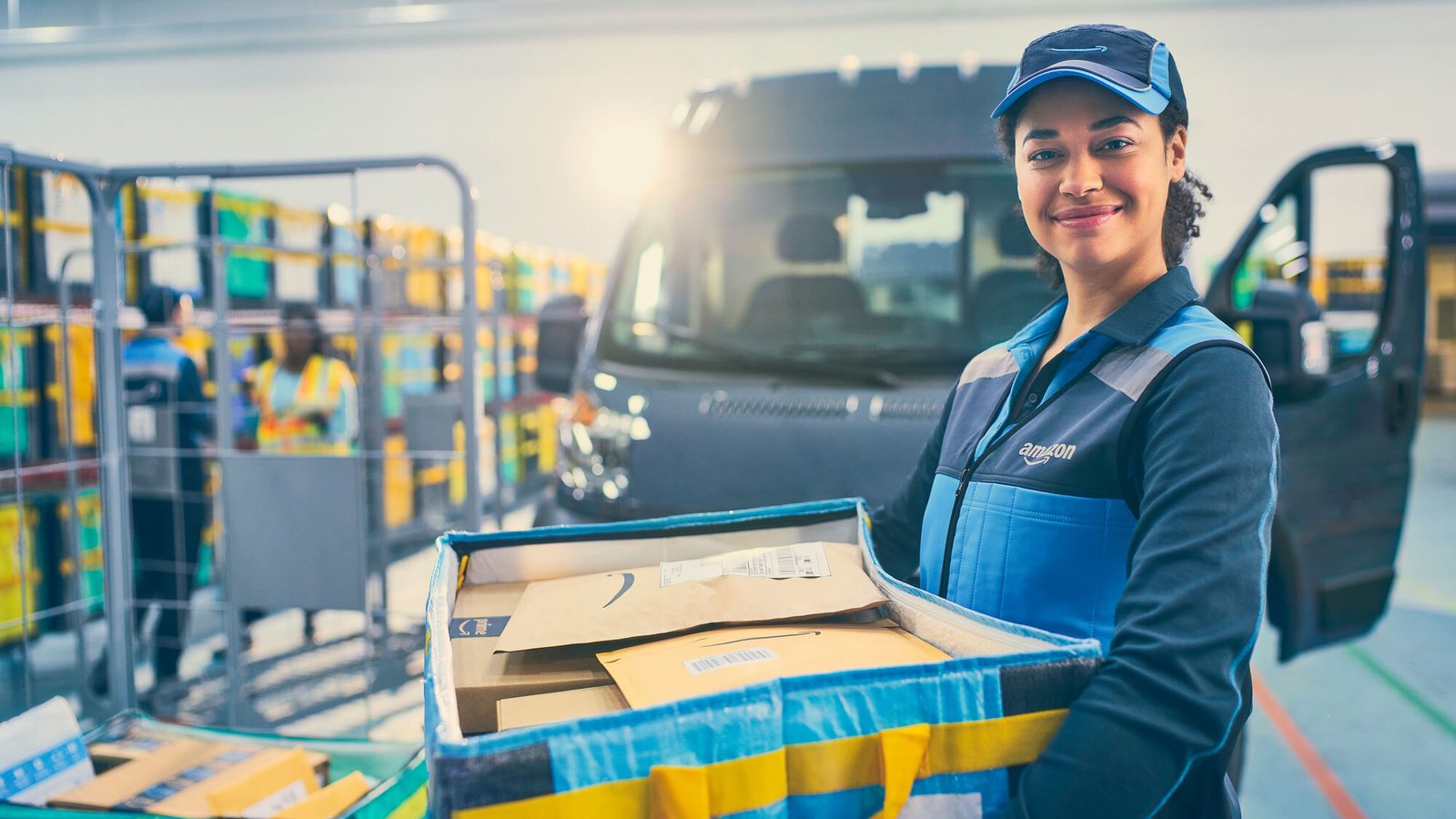 FBA cho phép các nhà bán hàng ủy quyền quy trình hoàn tất đơn hàng cho Amazon, cho phép giao hàng nhanh chóng và tinh gọn quy trình logistics (Nguồn: Internet)