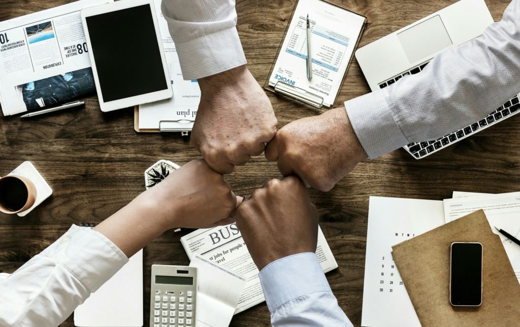 Configure your business settings, including address, shipping policies, and logistics tools, to ensure smooth operations (Source: Internet)