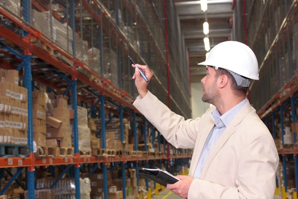 Calculating inventory accuracy compares physical counts to recorded quantities, providing a clear measure of alignment (Source: Internet)