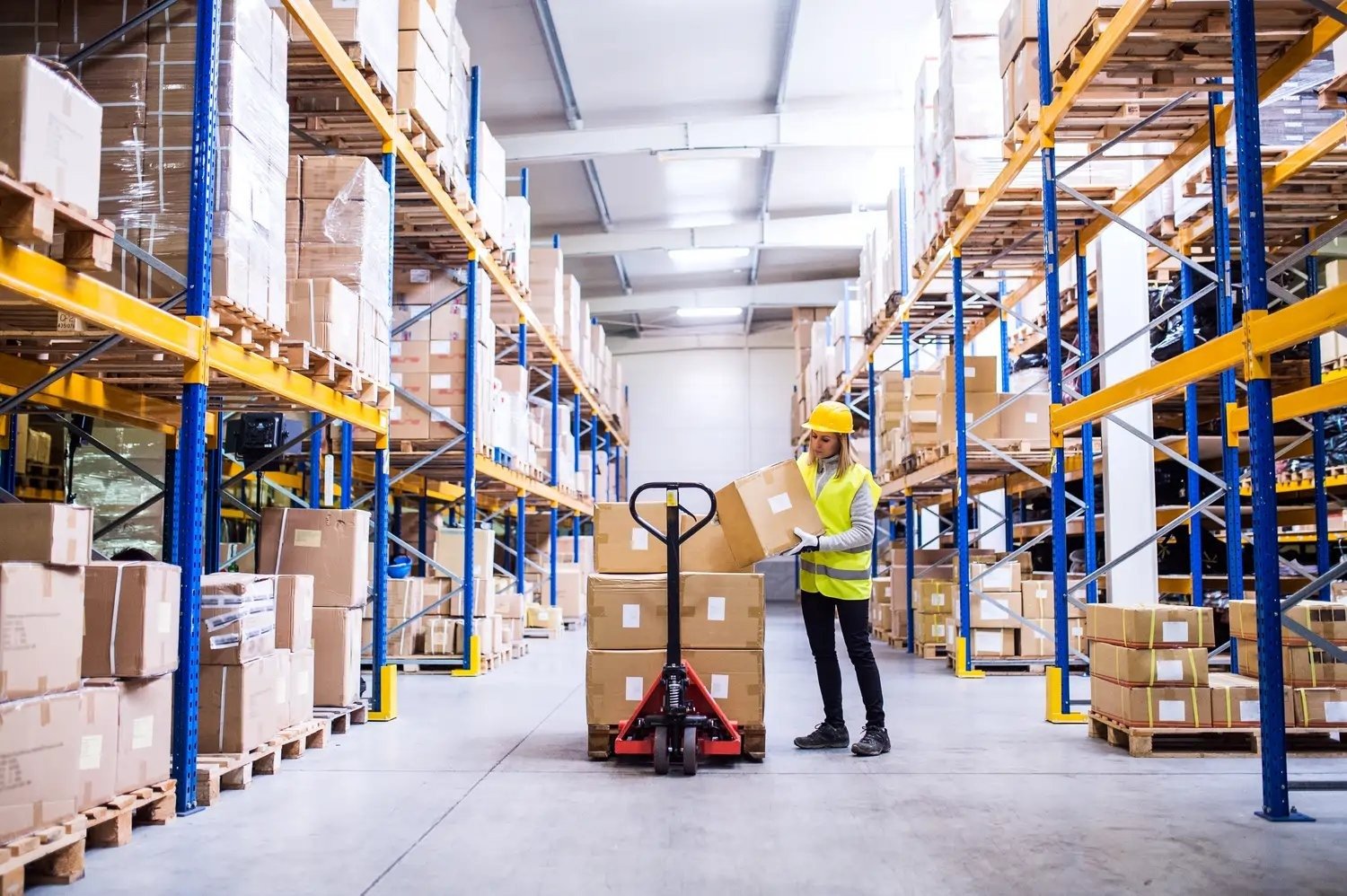 Effective inventory storage management minimizes the risk of stockouts or overstock situations (Source: Internet)