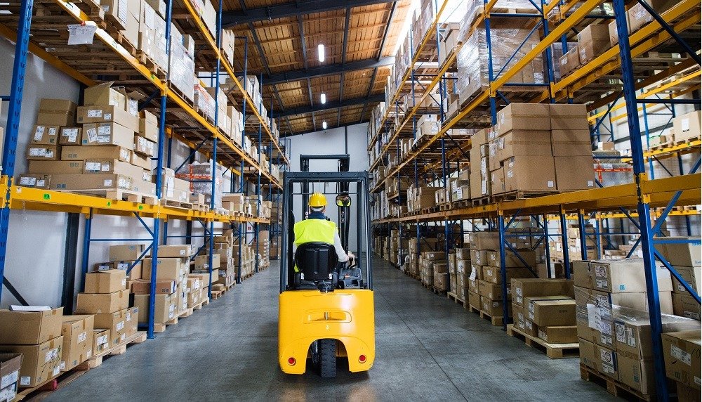 Warehouses make selling through e-commerce platforms easier (Source: Internet)