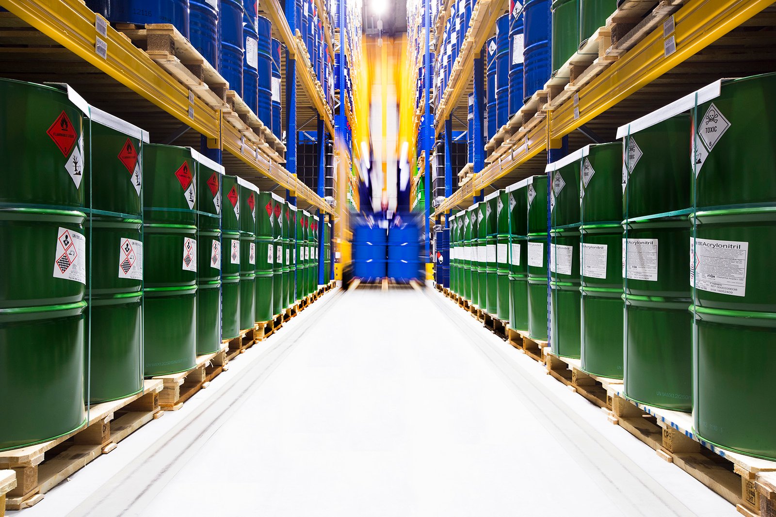 Prep centers provide expert handling to ensure accurate packaging and labeling, minimizing errors and enhancing seller reputation (Source: Internet)