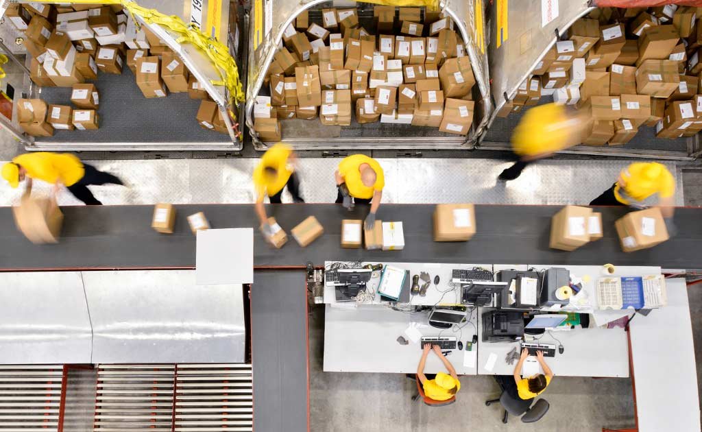 Private warehouses offer greater operational flexibility, allowing businesses to customize layouts and processes to meet specific needs (Source: Internet)