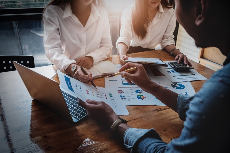 Assess your business needs—storage volume, product types, turnover rate, and fulfillment speed—to choose a warehouse with suitable services and infrastructure (Source: Internet)