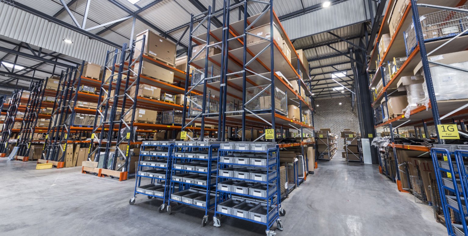 Which industries are suitable for consolidated shipping?